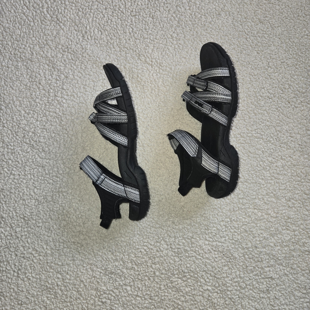 Teva Black and Gray Sandals Size 6.5 - Picture 2 of 10